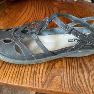 JBU by Jambu. Sydney Charcoal Leather. Size 10.